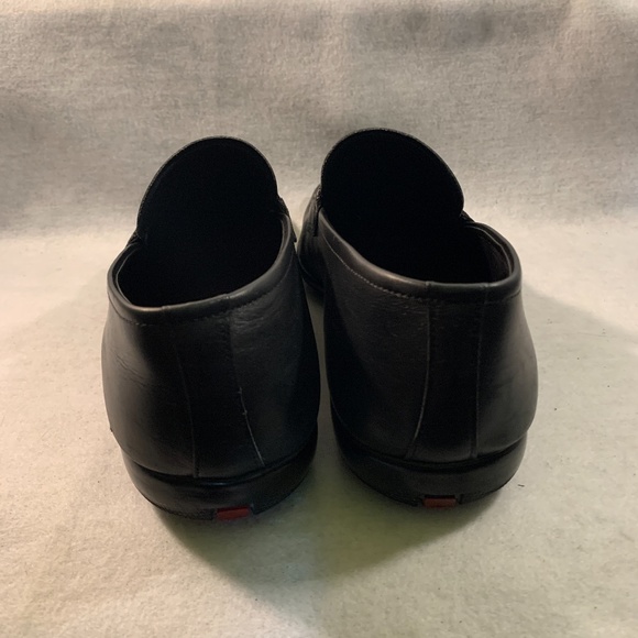 Prada Loafers US 8.5 size Leather with rubber soles Gently worn - Picture 4 of 8